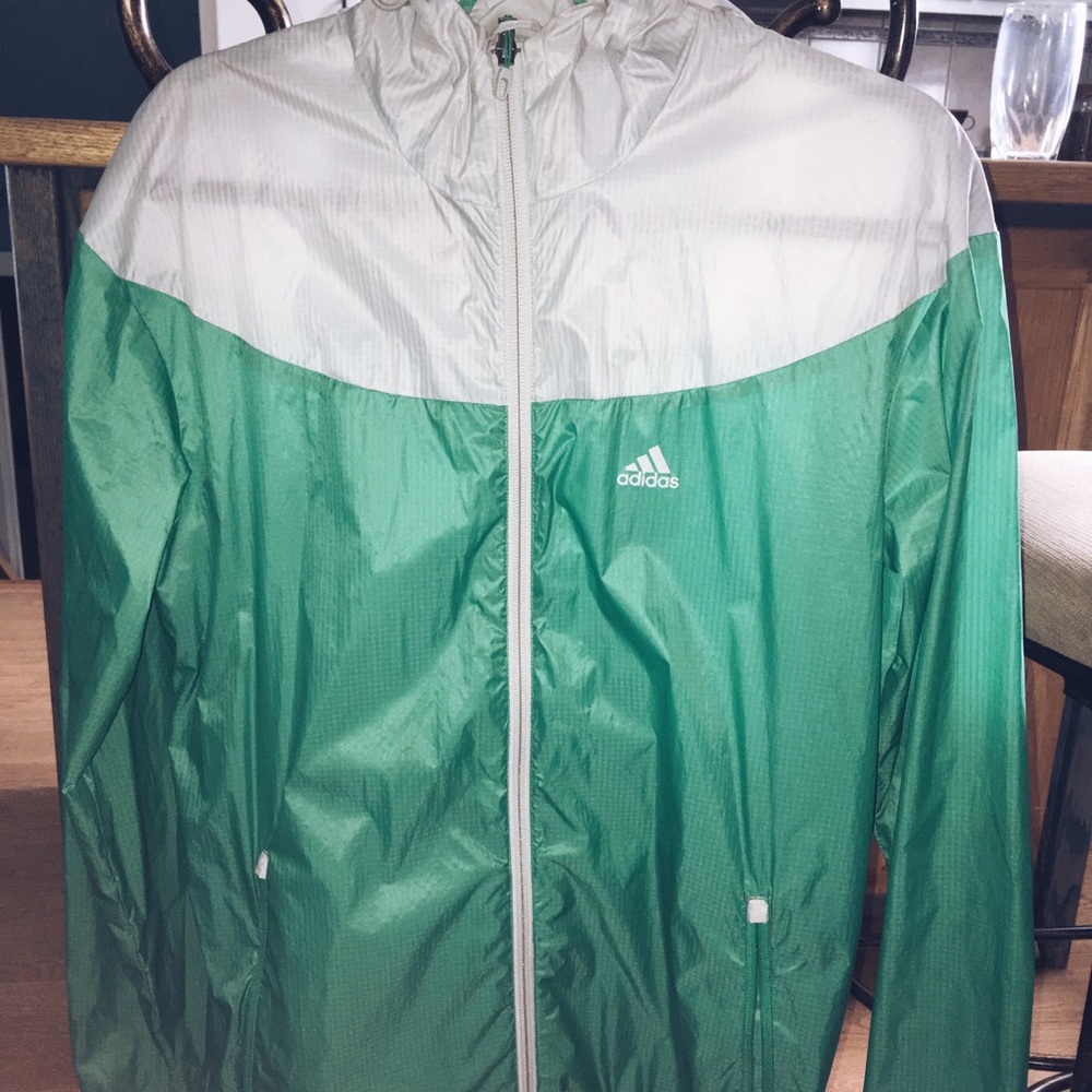 Light windbreaker zip up